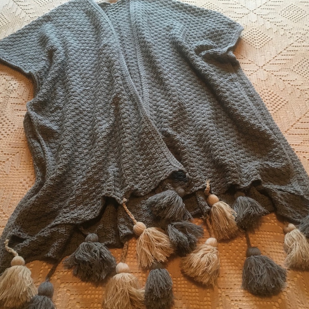 2CHIC Knit Wrap Cape Shawl